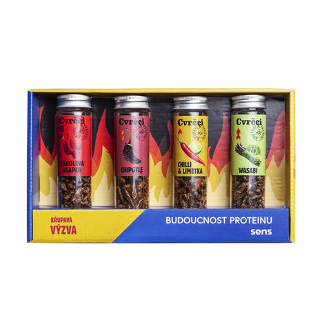 Páliví pražení cvrčci v dárkové krabičce